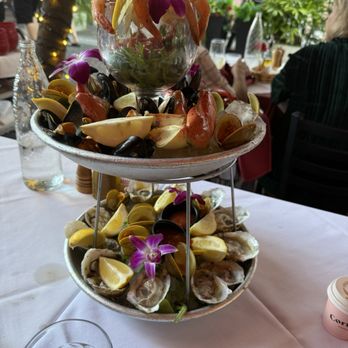 Espanolita - Seafood tower - Spanish Near Me - Miami Beach, Florida Espanolita - Seafood tower - Spanish Near Me - Miami Beach, Florida