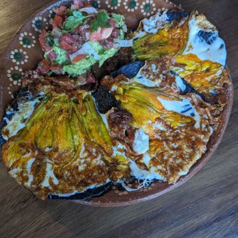 Los Amores de Julia - Mexican Near Me - Hesperia, California