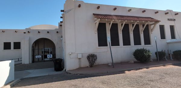 HD SOUTH - Home of the Gilbert Museum by null