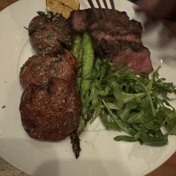 VIVO Italian Kitchen - Steak and potatoes - Italian Near Me - Universal City, California VIVO Italian Kitchen - Steak and potatoes - Italian Near Me - Universal City, California