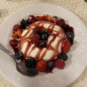 La Pentolaccia - Panna cotta with berries - Italian Near Me - Rome, RM