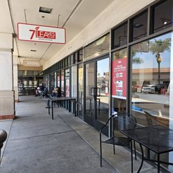 Tustin Plaza - 7 Leaves Cafe