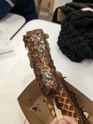 Yifang Taiwan Fruit Tea by null