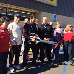 Dollar General - Ribbon cutting
