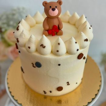 Desseire - Custom Cake - Bakeries Near Me - Houston, Texas