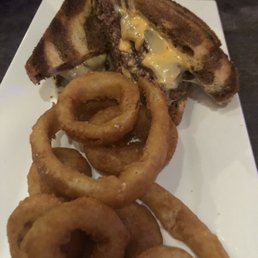 1/2 lb Patty melt and onion rings 1/2 lb Patty melt and onion rings