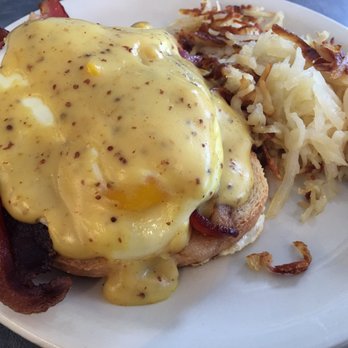 Blackerby's Hangar 5 Restaurant - Hot Brown Sandwich! - New American Near Me - Columbus, Indiana