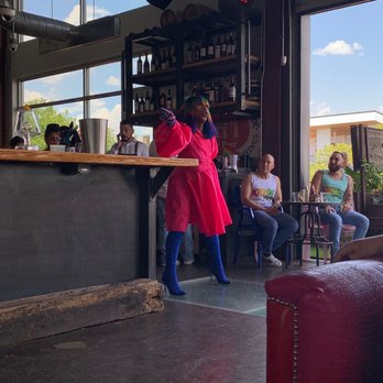 Paramour - Cocktail Bars Near Me - San Antonio, Texas