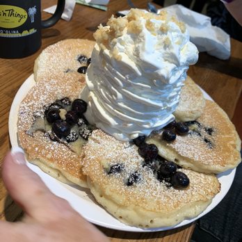 Eggs 'n Things Ko Olina - Blueberry pancakes - American Near Me - Kapolei, Hawaii Eggs 'n Things Ko Olina - Blueberry pancakes - American Near Me - Kapolei, Hawaii