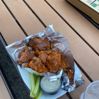 Mac's @ Milewide - Pizza Near Me - Louisville, Kentucky
