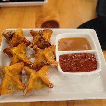 Bellwether - Cheesecake rangoons - Cocktail Bars Near Me - Jacksonville, Florida Bellwether - Cheesecake rangoons - Cocktail Bars Near Me - Jacksonville, Florida