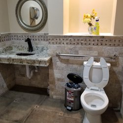 Venus Nails - Clean bathroom