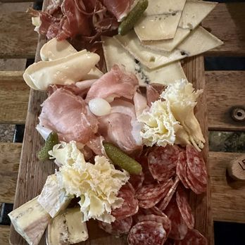 Le 17.45 - Tapas/Small Plates Near Me - Paris, 75
