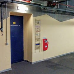 Kieser Training Nürnberg-Gleisshammer - So sieht die richtige Eingangstür aus: Zerzabelshofstr. 29.