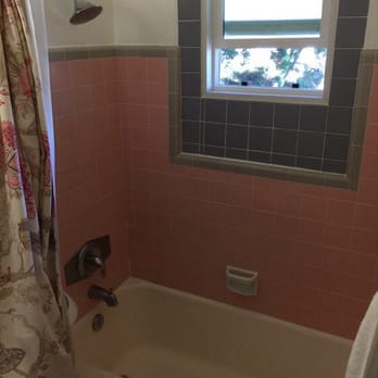 AAA Bathtub Refinishers - Before - Refinishing Services Near Me AAA Bathtub Refinishers - Before - Refinishing Services Near Me