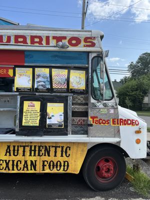 Tacos El Rodeo by null