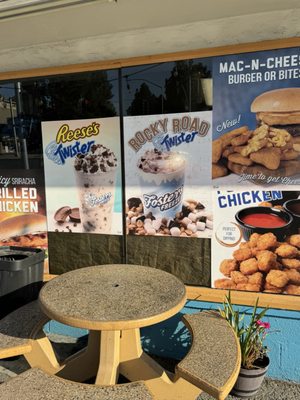 Fosters Freeze by null