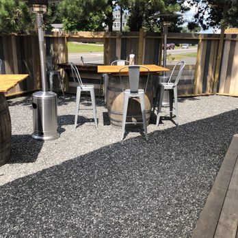 Food For Thought - Great view of the busy street - Gastropubs Near Me - Cape Neddick , Maine Food For Thought - Great view of the busy street - Gastropubs Near Me - Cape Neddick , Maine