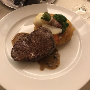 Tegia Larnags - Kartoffelrösti mit Entrecôte 53 CHF - Swiss Food Near Me - Laax, GR