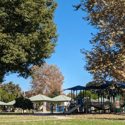 Las Flores Park - Playground and eating area