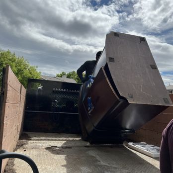 Braxton Hauling Services - Junk Removal & Hauling Near Me - Rancho Cordova, California Braxton Hauling Services - Junk Removal & Hauling Near Me - Rancho Cordova, California
