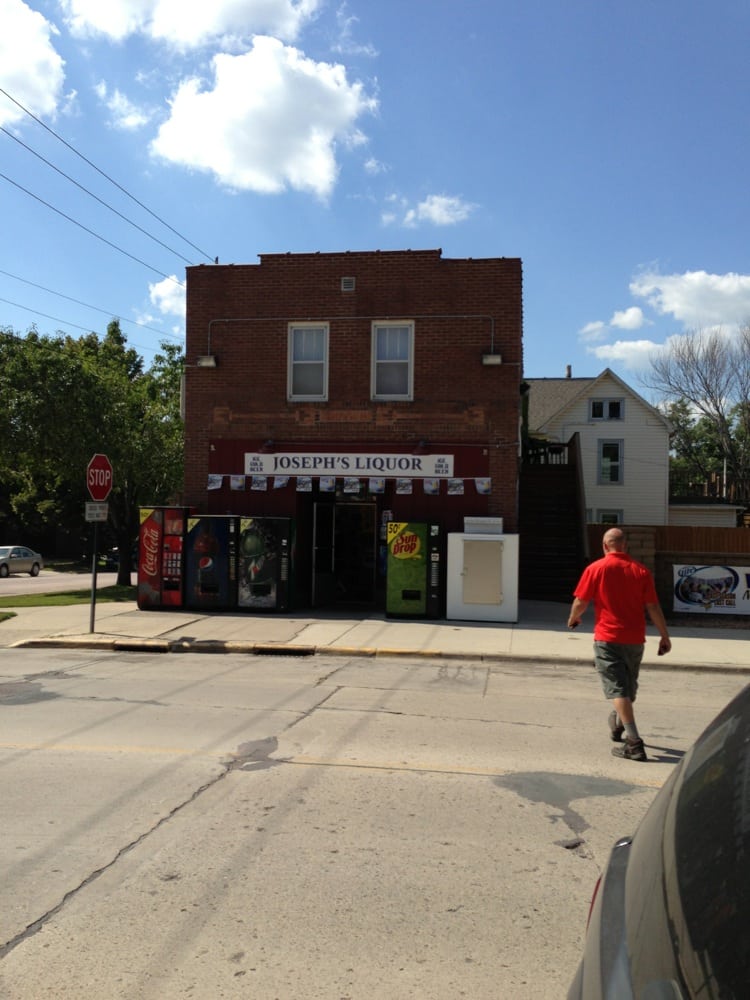 JOSEPH’S OFF SALE LIQUOR Updated September 2024 402 N 4th St
