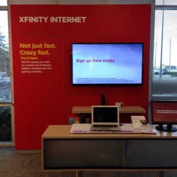 Xfinity Store by Comcast - Right side of store for internet - Internet Service Providers Near Me - League City, Texas