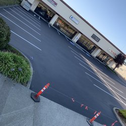 Strahm's Sealcoat & Striping