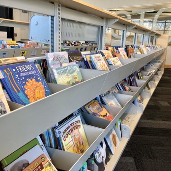 St Louis County Library - Grants View Branch - Picture books displayed for children - Libraries Near Me - Saint Louis, Missouri