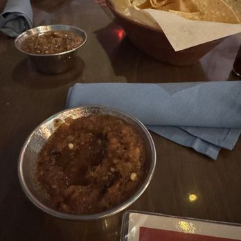 Lupe Tortilla Mexican Restaurant - Chips and salsa - Mexican Near Me - Allen, Texas