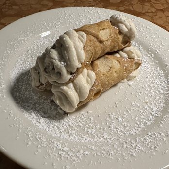 Maccheroni Republic - Cannoli - Italian Near Me - Los Angeles, California