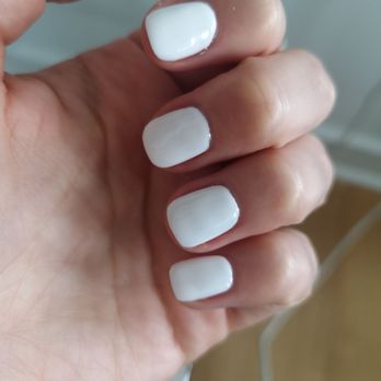 Coco Nails art - White gel manicure - Nail Salons Near Me - New York, New York
