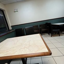 Pak Yue Chinese Restaurant - Inside