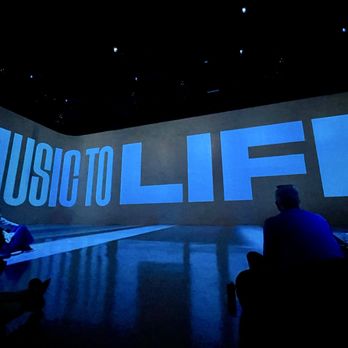 ARTECHOUSE - Music to Life - Art Museums Near Me - Houston, Texas