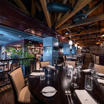 Modern Corner Grill - the dining room - Steakhouses Near Me - Scottsdale, Arizona