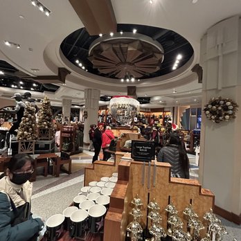 Universal Studios Store - Souvenir Shops Near Me - Universal City, California