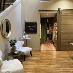 Olympic Spa - Entryway