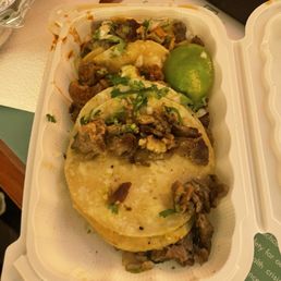 4 tacos came all messed up and had no salsa on 2 of them when they said it supposed to have it on them.