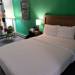 Cedar Motor Inn