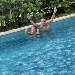 Exclusive Travel Partners - Swim up nest suite pool