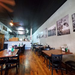 TwoBoros Brewery & Pizzeria - Inside
