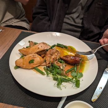 Delta One Lounge - Airport Lounges Near Me - Jamaica, New York