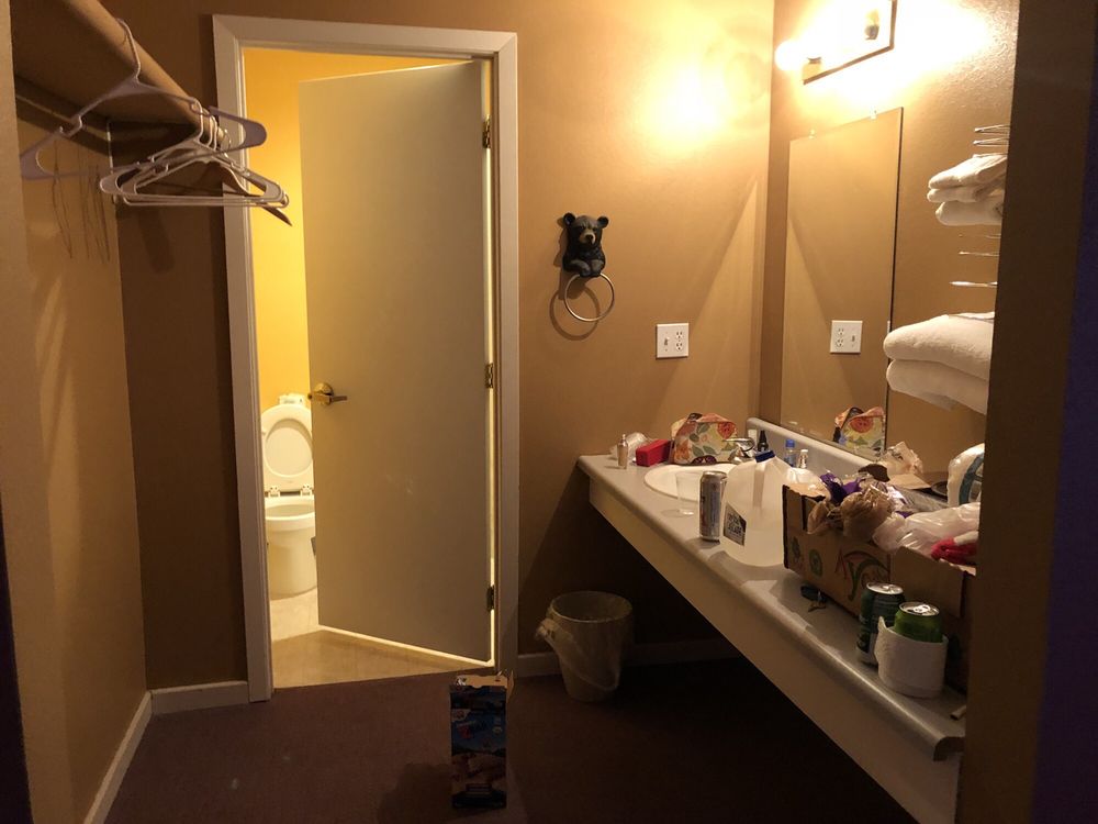 CHEWELAH CREEK INN Updated October 2024 414 N Park St, Chewelah, Washington Hotels Phone