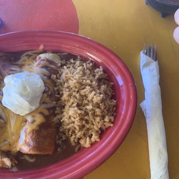 Fred's Mexican Cafe - Chicken Enchilada - Mexican Near Me - Kihei, Hawaii Fred's Mexican Cafe - Chicken Enchilada - Mexican Near Me - Kihei, Hawaii
