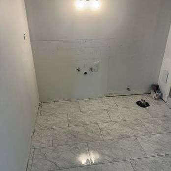 Finesa Ceramic - Floor of bathroom. - General Contractors Near Me - Maple Park, Illinois