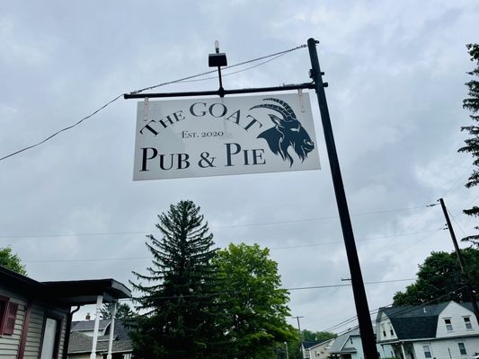 The GOAT Pub & Pie by null