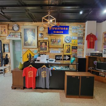Mount Dora Vintage - Used, Vintage & Consignment Near Me - Mount Dora, Florida Mount Dora Vintage - Used, Vintage & Consignment Near Me - Mount Dora, Florida