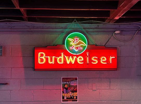 Thirsty Beaver Saloon by null