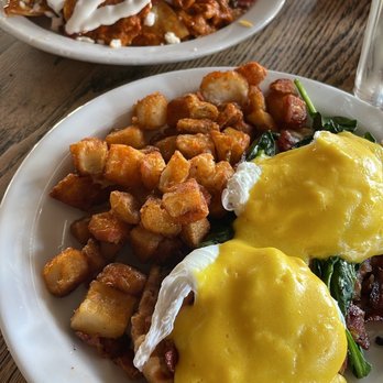 Fratelli Cafe - Chilaquiles and Green Eggs and Ben - Coffee & Tea Near Me - Los Angeles, California
