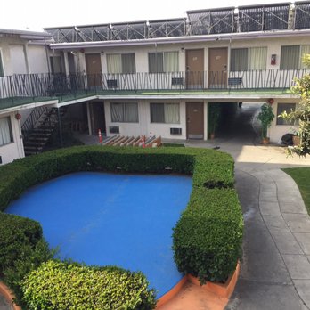 M Motel - Second floor outlook. Pretty decent - Hotels Near Me - El Monte, California